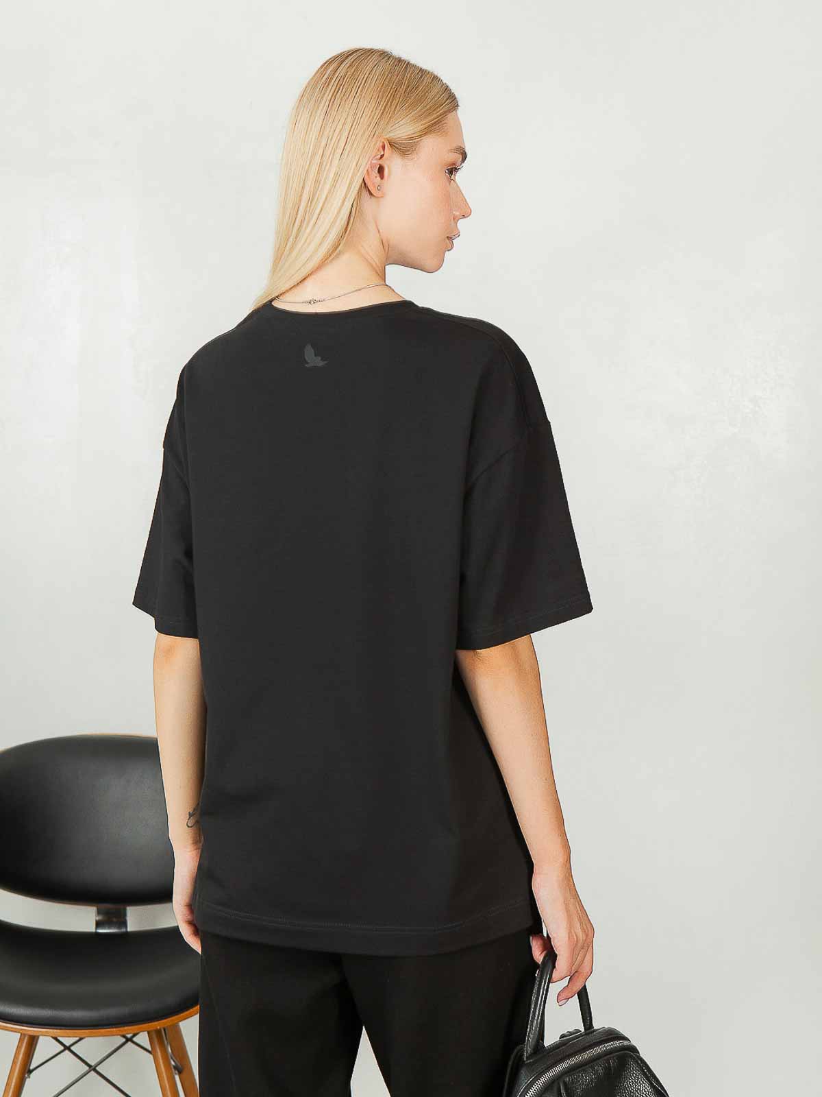 Картинка Футболка чорна